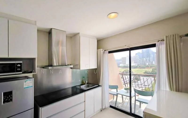 1 Bedroom condo in Renova Residence Chidlom