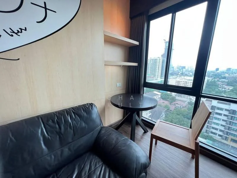 1 Bedroom condo in Noble Reflex