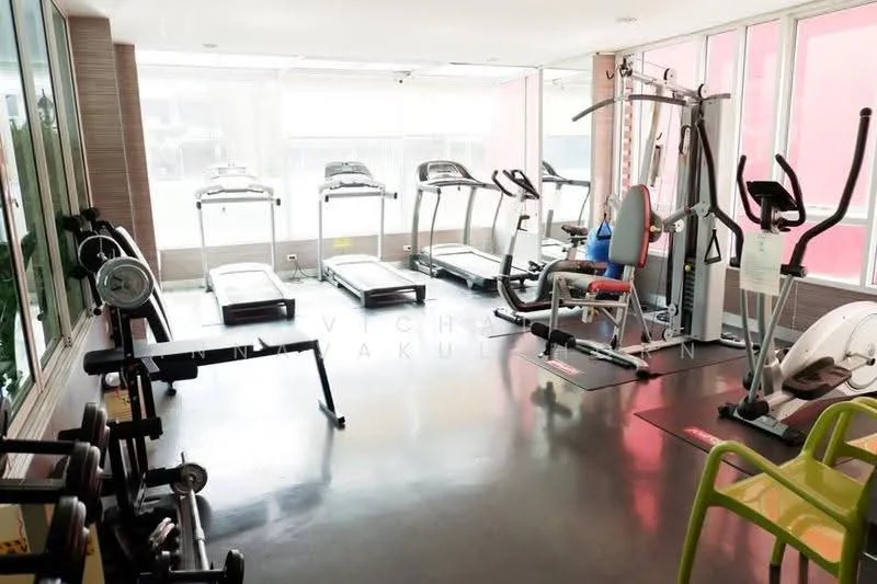 1 Bedroom condo in Zenith Place @ Sukhumvit condominium