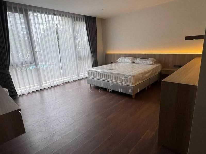 2 Bedroom condo in Via 61