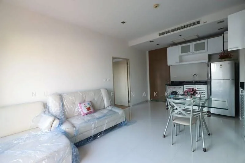 2 Bedroom condo in Noble Reveal