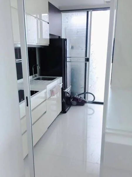 2 Bedroom condo in The Room Sukhumvit 62
