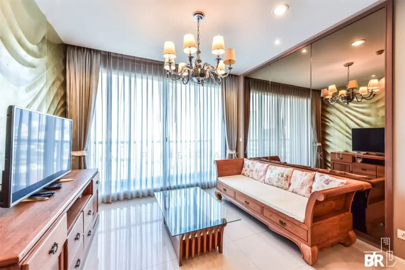 2 Bedroom condo in Menam Residences