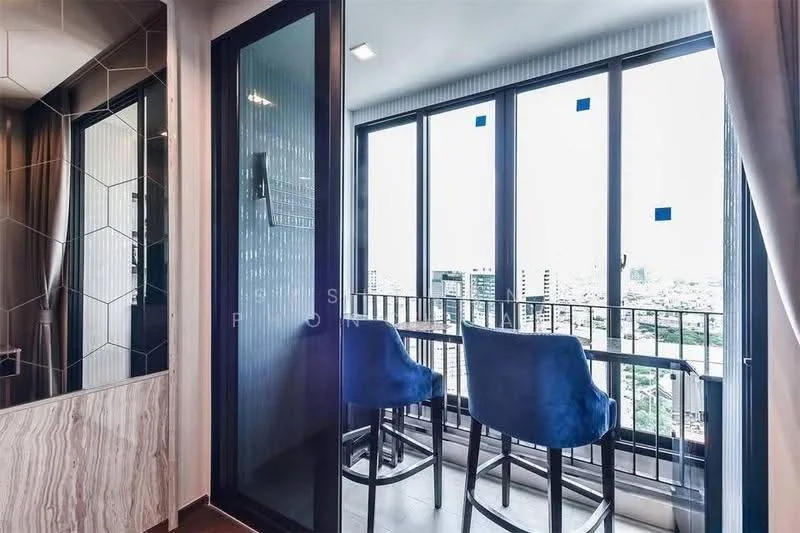 2 Bedroom condo in IDEO Q Victory