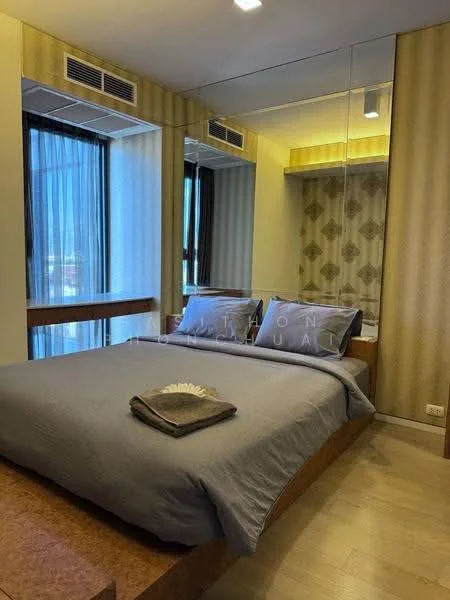2 Bedroom condo in Siamese Ratchakru