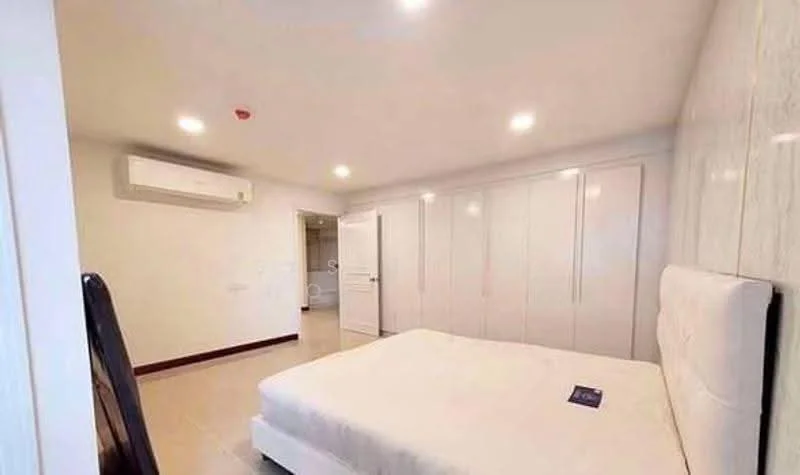 3 Bedroom condo in President Park Sukhumvit 24