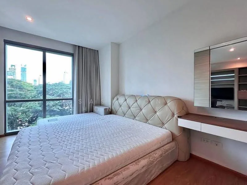 1 Bedroom condo in The Room Sukhumvit 21