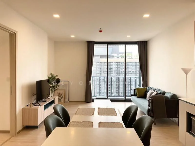 2 Bedroom condo in XT Phayathai