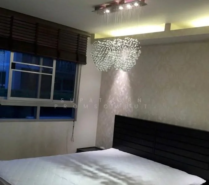 2 Bedroom condo in The Clover Thonglor Residence