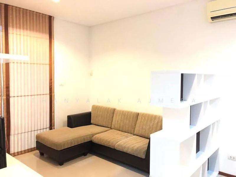 1 Bedroom condo in Villa Sathorn
