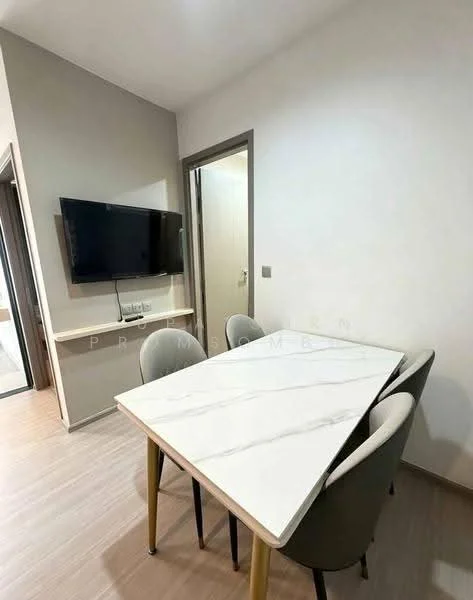 1 Bedroom condo in Life Asoke Hype