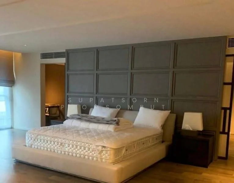 3 Bedroom condo in Rende Sukhumvit 23