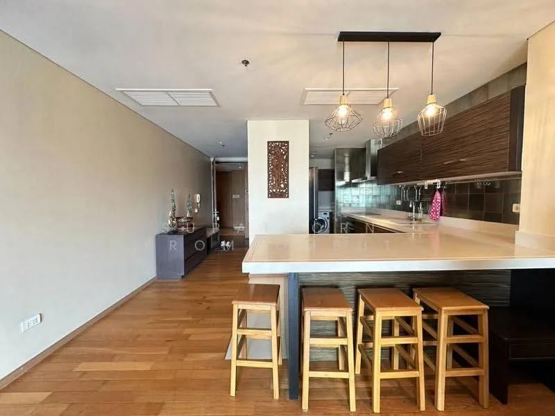2 Bedroom condo in City Lakes Tower
