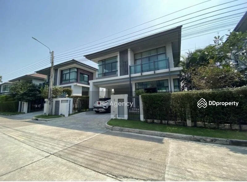 3 Bedroom condo in Setthasiri Srinakarin-Rama 9