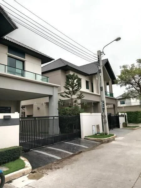 3 Bedroom condo in Bangkok Boulevard Srinakarin-Bangna