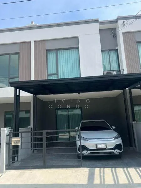 3 Bedroom condo in Pleno Sukhumvit-Bangna 3