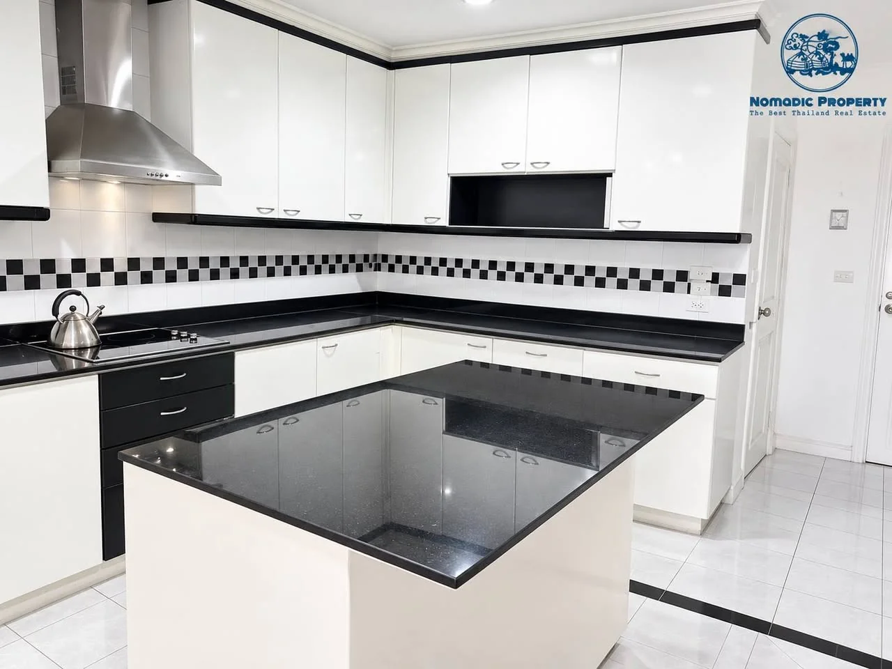 4 Bedroom condo in Kallista Mansion