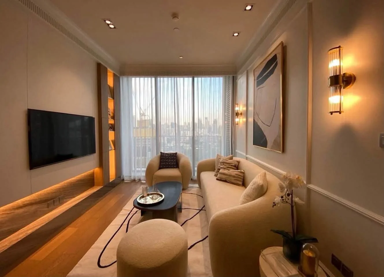 1 Bedroom condo in 28 Chidlom