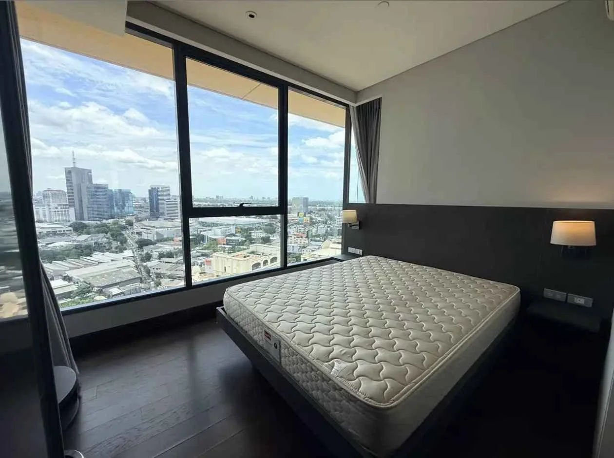 2 Bedroom condo in The Lumpini 24