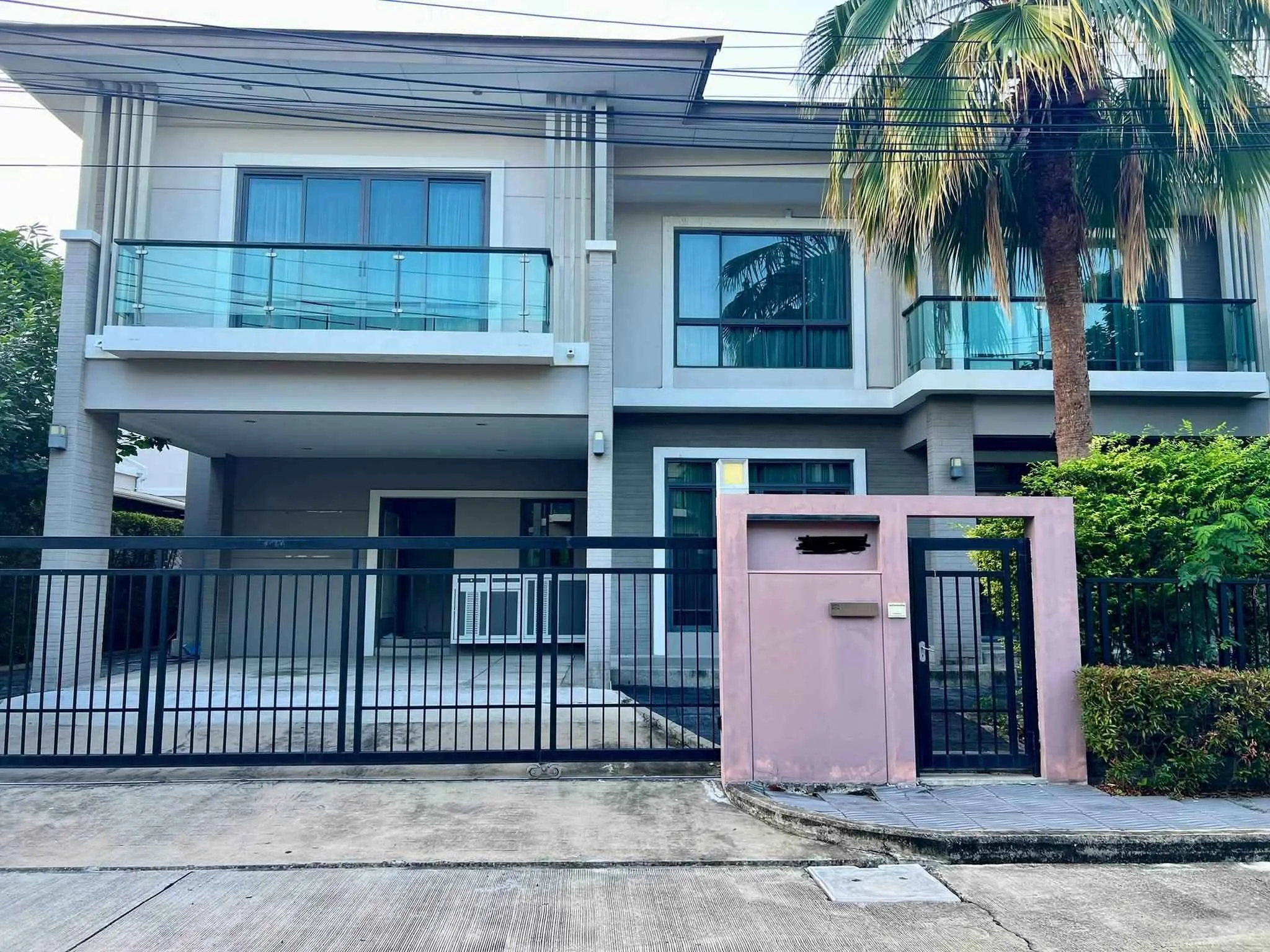 4 Bedroom condo in The Palm Pattanakarn