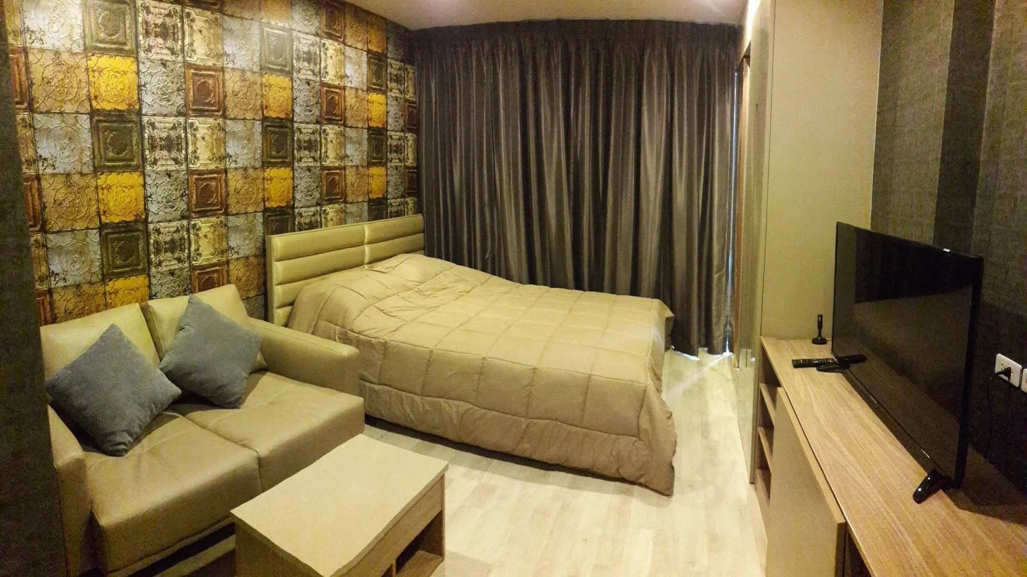 Studio condo in IDEO Mobi Charan Interchange
