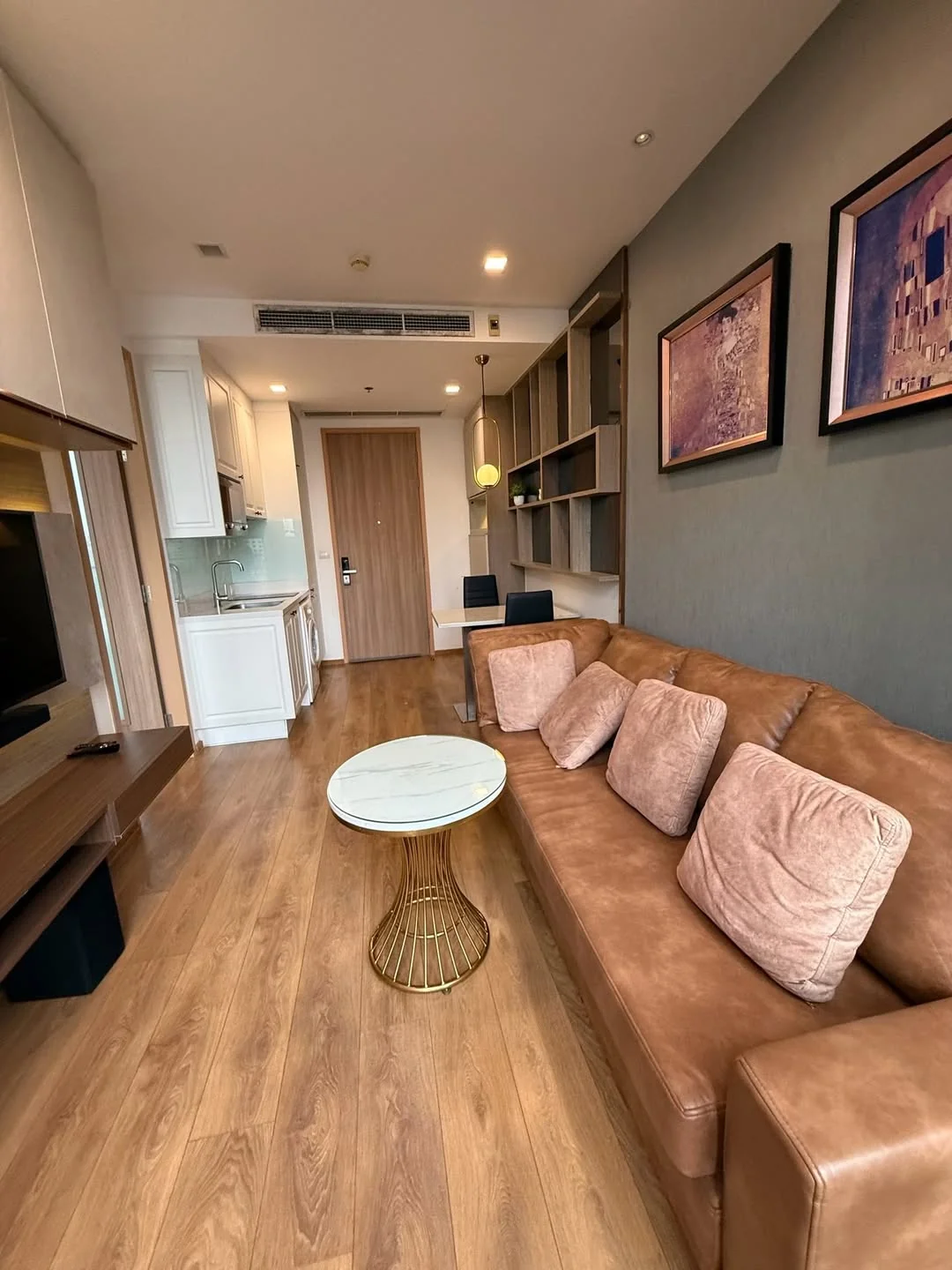 1 Bedroom condo in Noble BE33