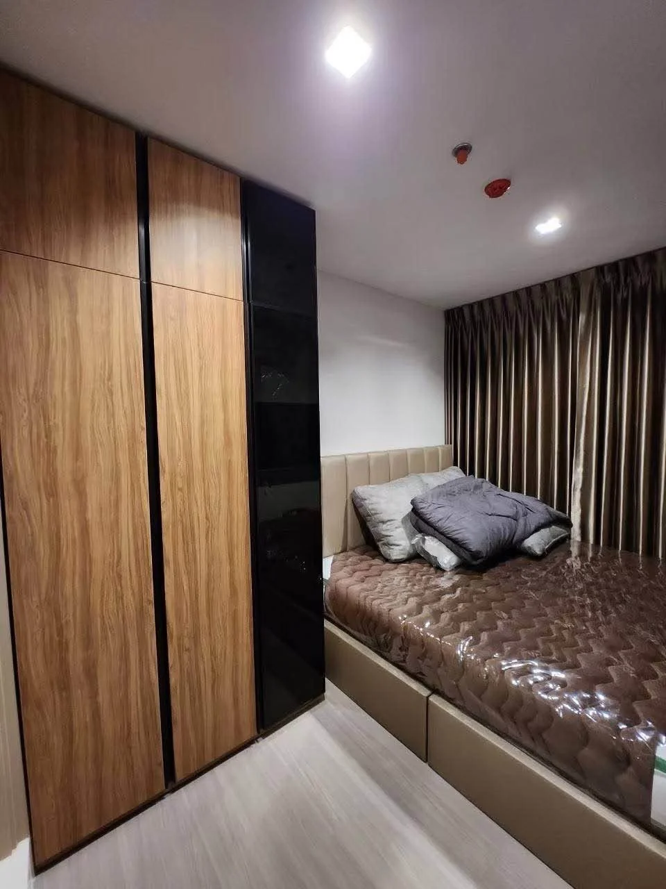2 Bedroom condo in Life Sathorn Sierra