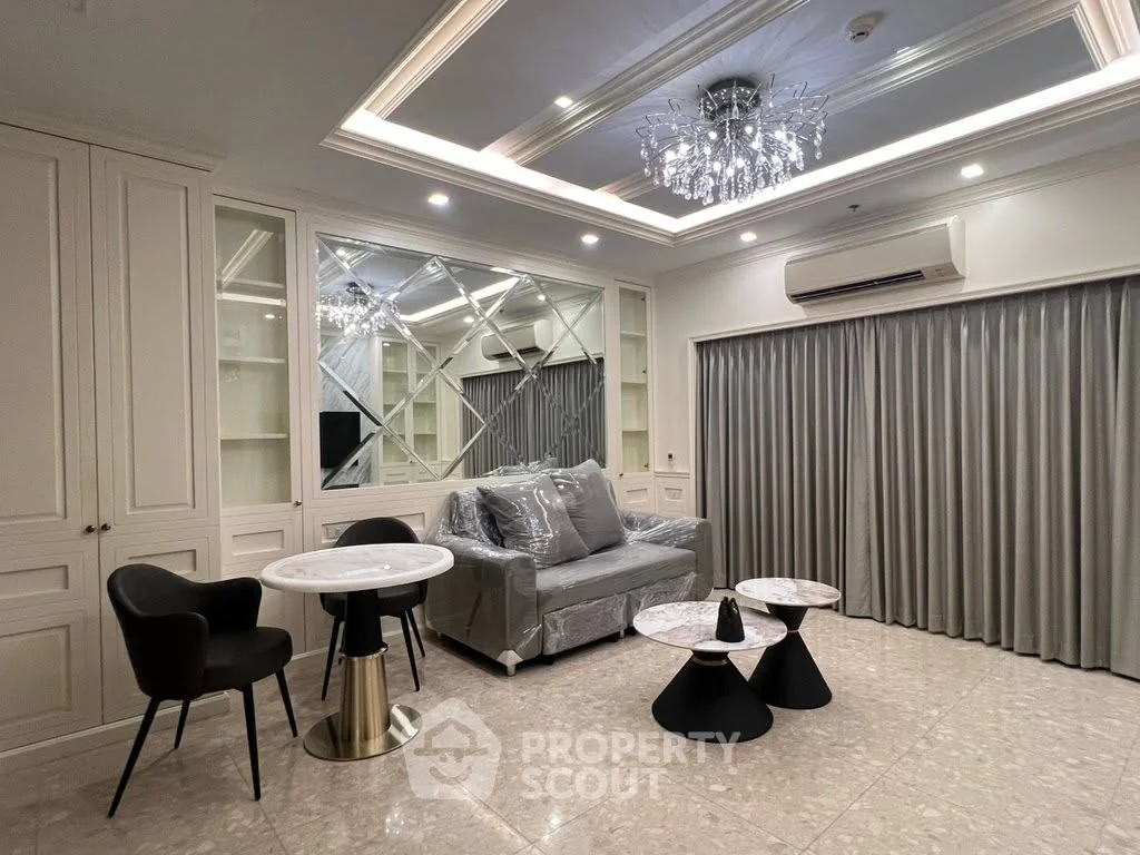 2 Bedroom condo in The Crest Sukhumvit 34