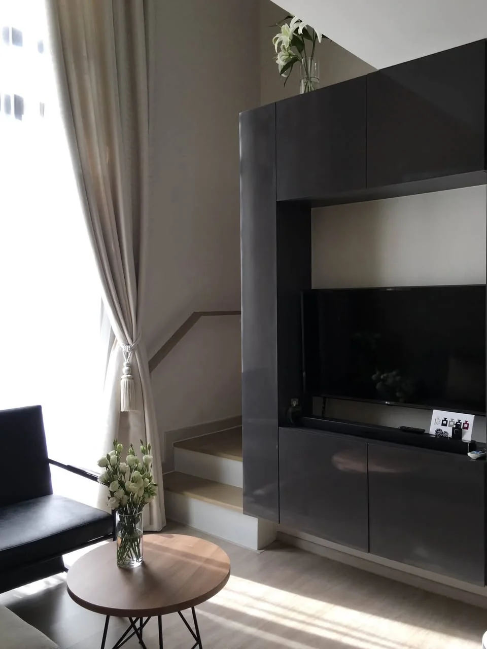 3 Bedroom condo in Maestro 02 Ruamrudee