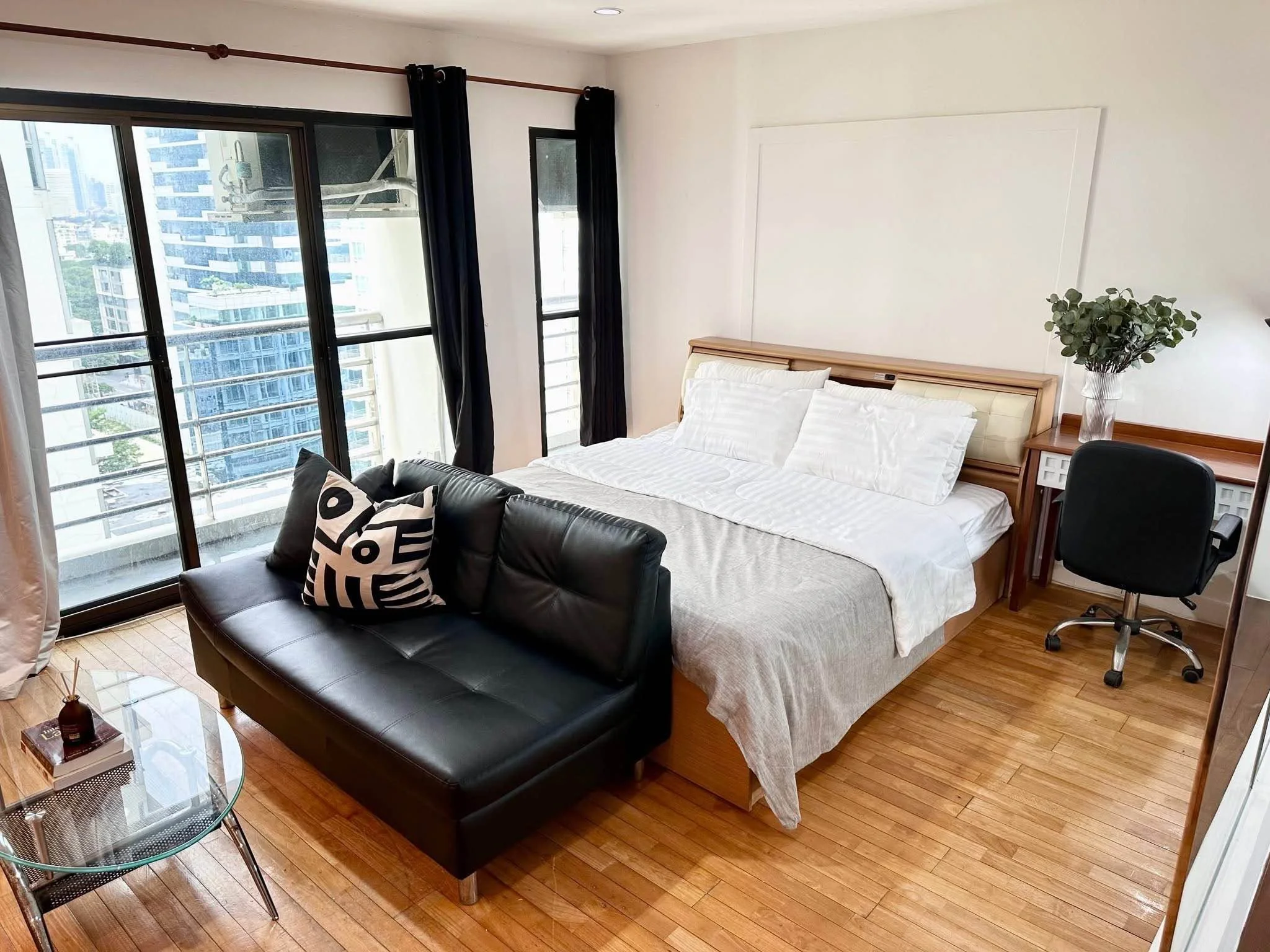 1 Bedroom condo in The Grand Regent