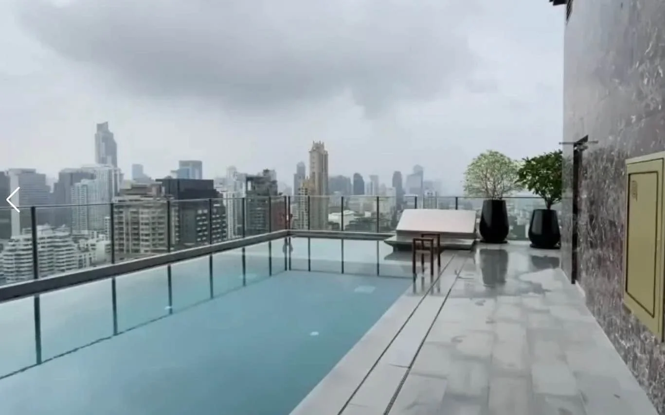 1 Bedroom condo in Noble Around Sukhumvit 33