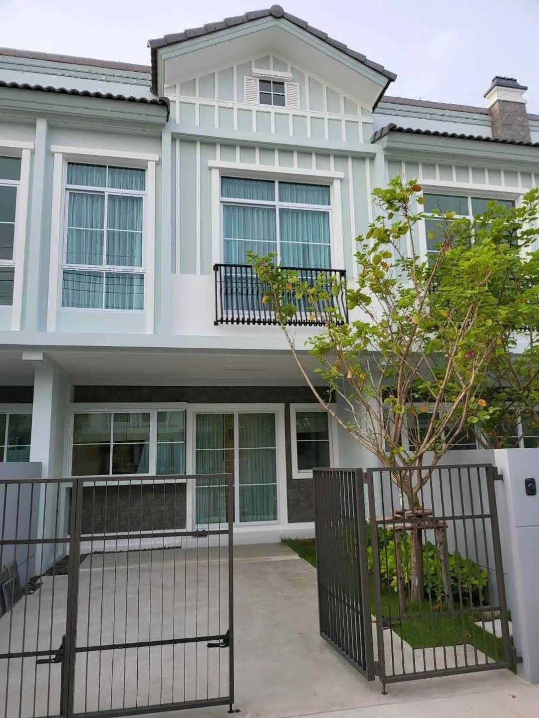 2 Bedroom condo in Indy 2 Bangna-Ramkhamhaeng 2