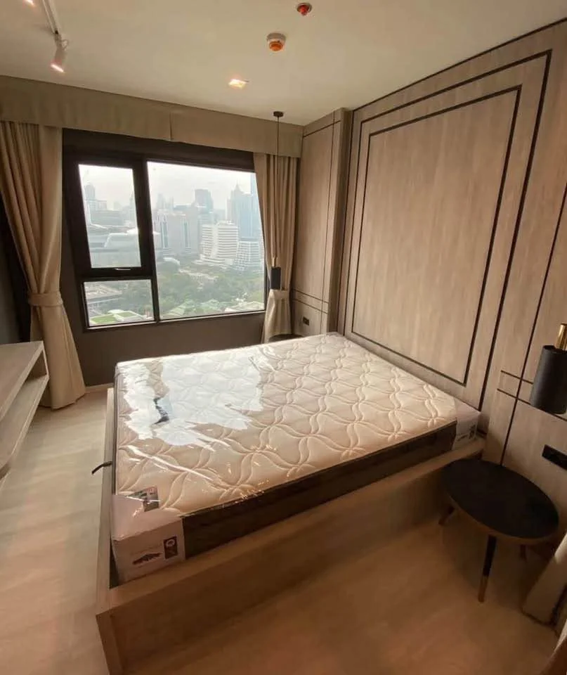 1 Bedroom condo in Life One Wireless