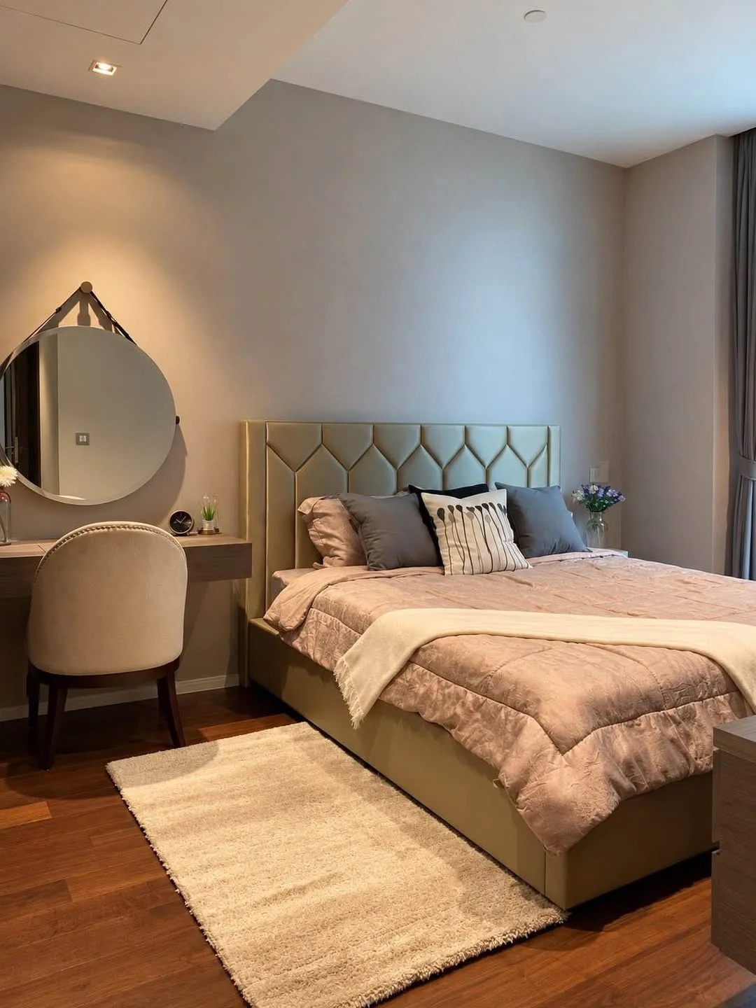 1 Bedroom condo in The Diplomat 39