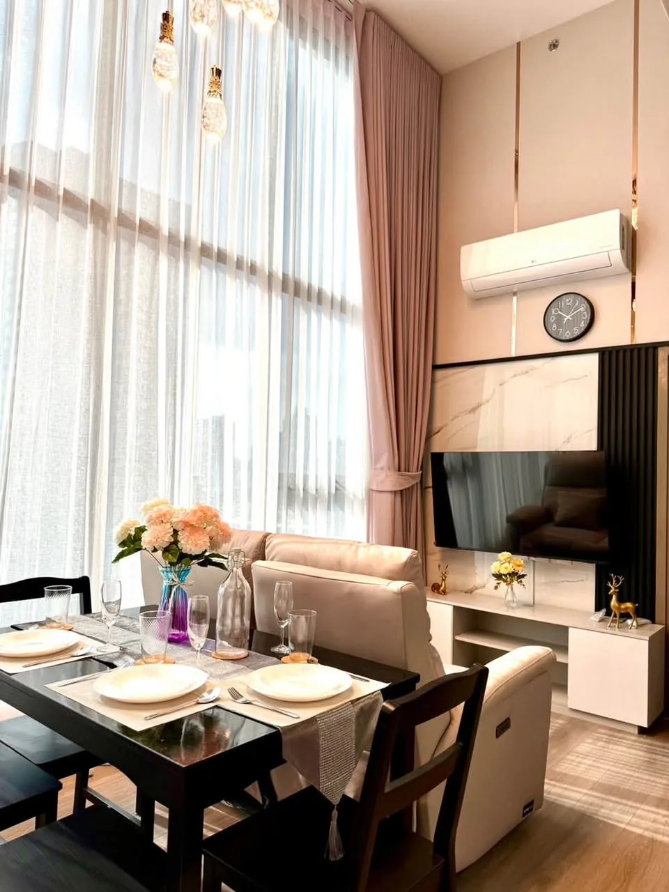 2 Bedroom condo in KnightsBridge Space Sukhumvit-Rama 4