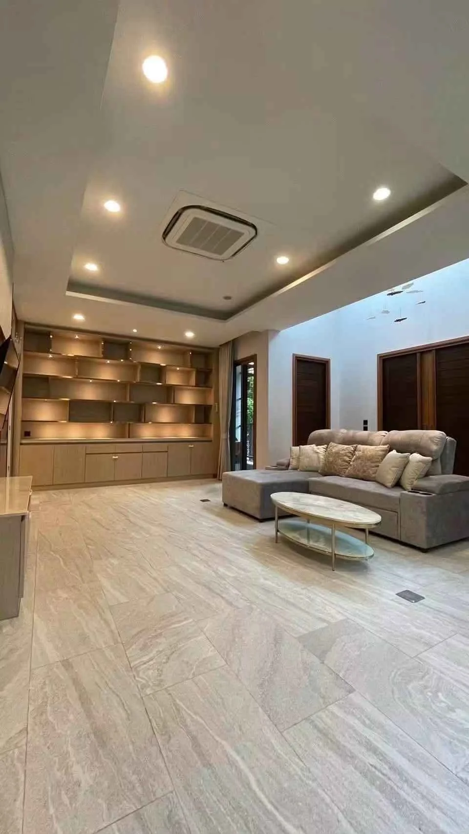 3 Bedroom condo in Grand Bangkok Boulevard Srinakarin