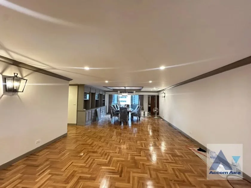 3 Bedroom condo in Windsor Tower