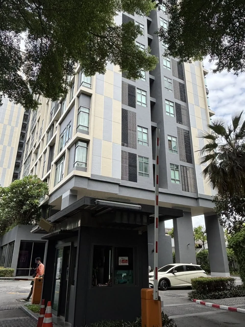 2 Bedroom condo in IDEO Blucove Sukhumvit