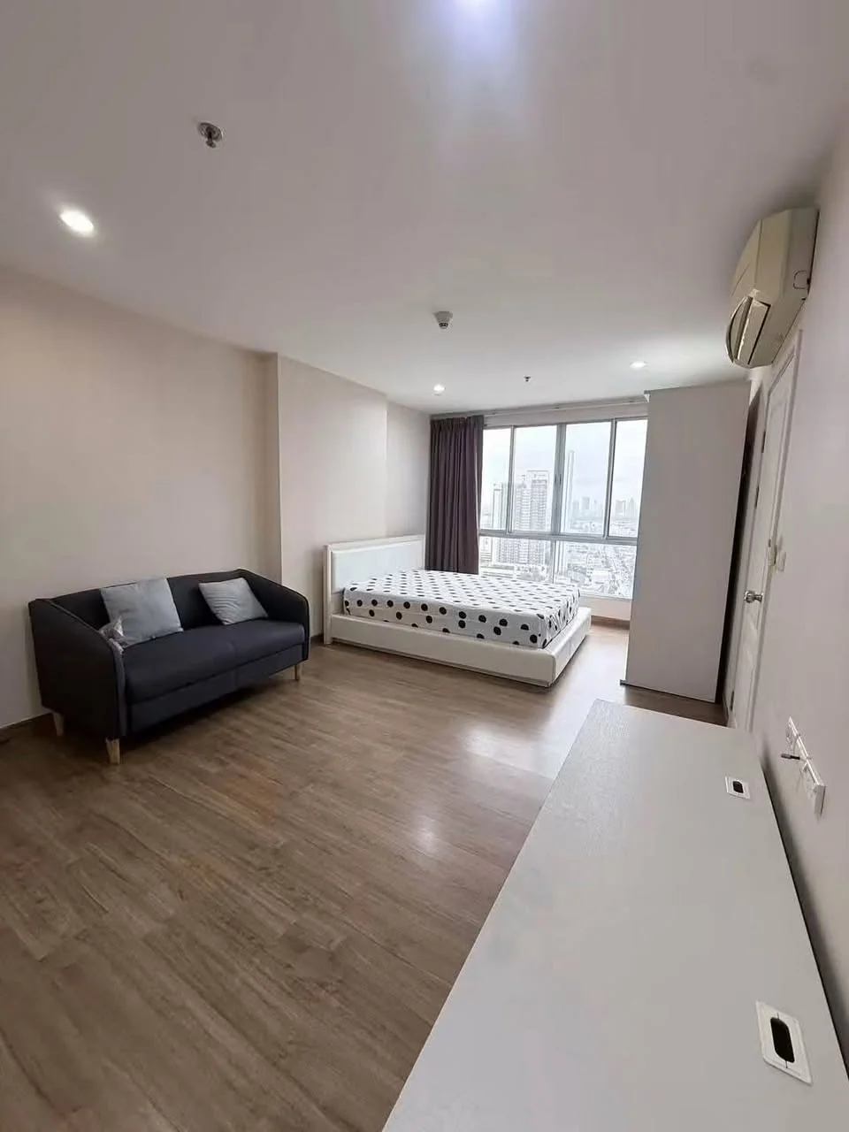 Studio condo in The Tree Bang Po Station