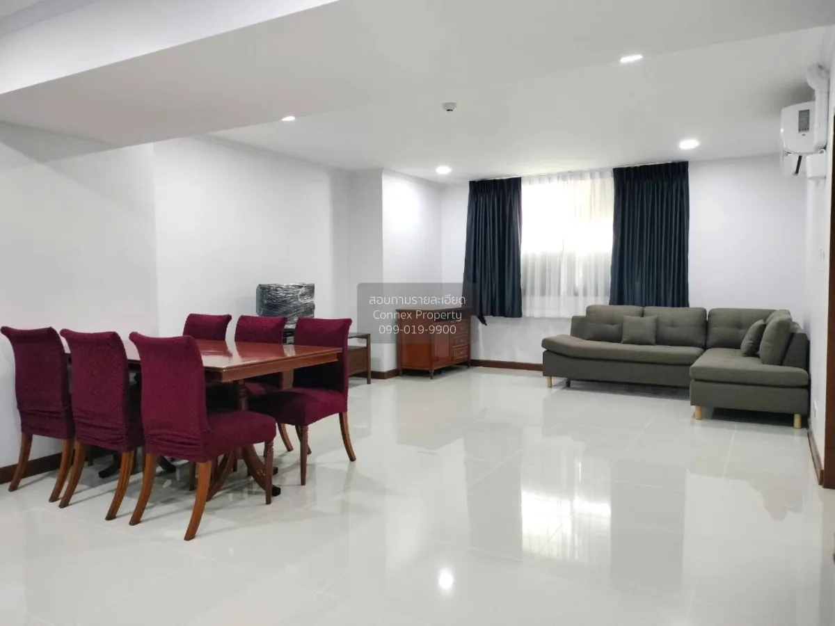 2 Bedroom condo in Omni Tower Sukhumvit Nana
