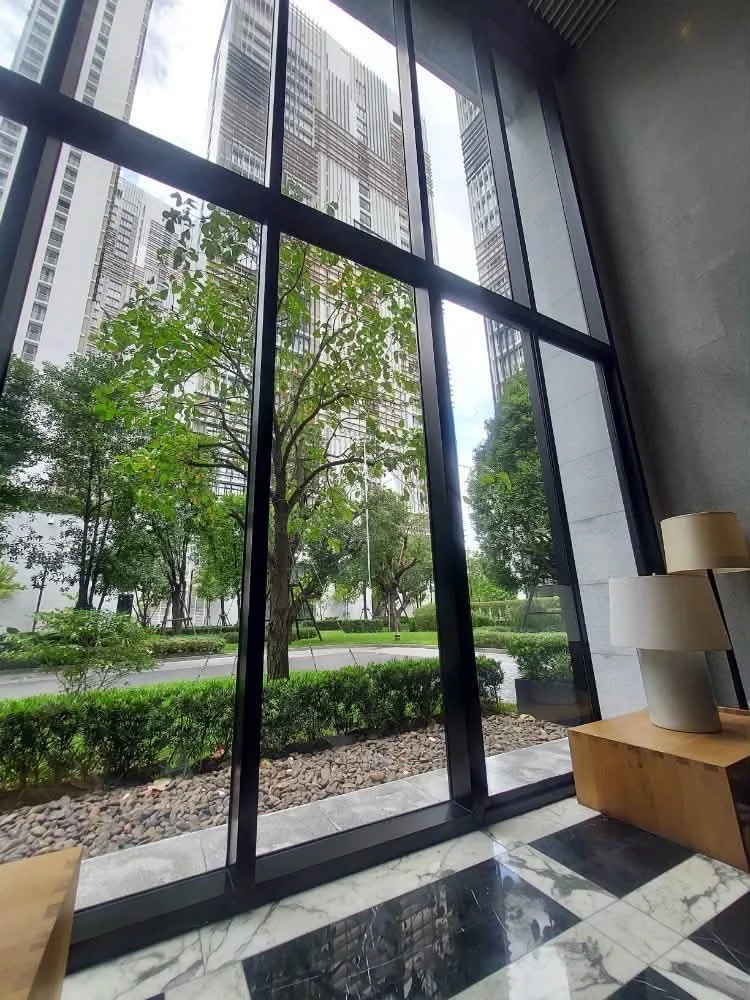 2 Bedroom condo in Park Origin Phrom Phong (Park 24)