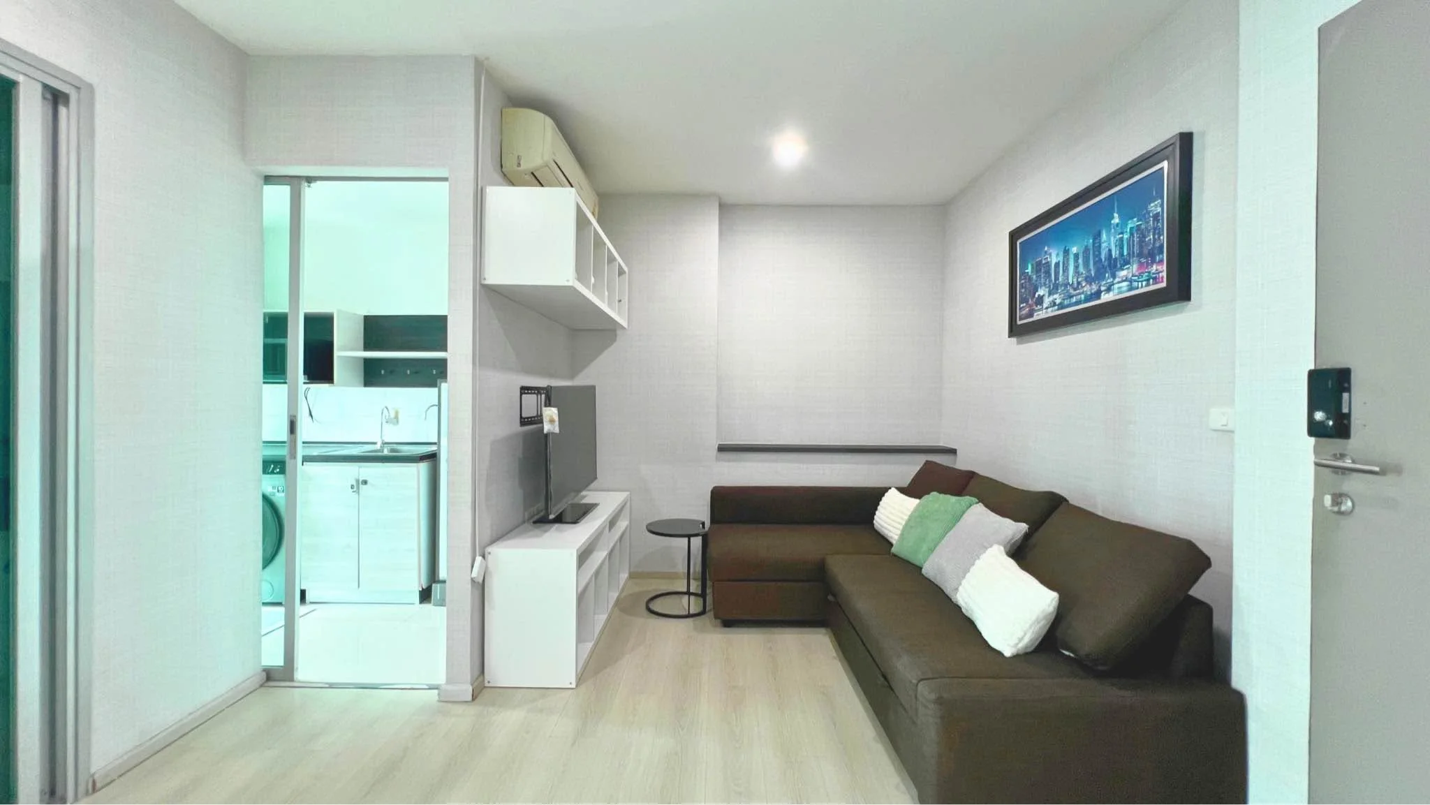 2 Bedroom condo in Life Ratchadapisek