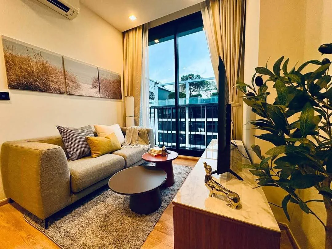 1 Bedroom condo in Noble Around Ari