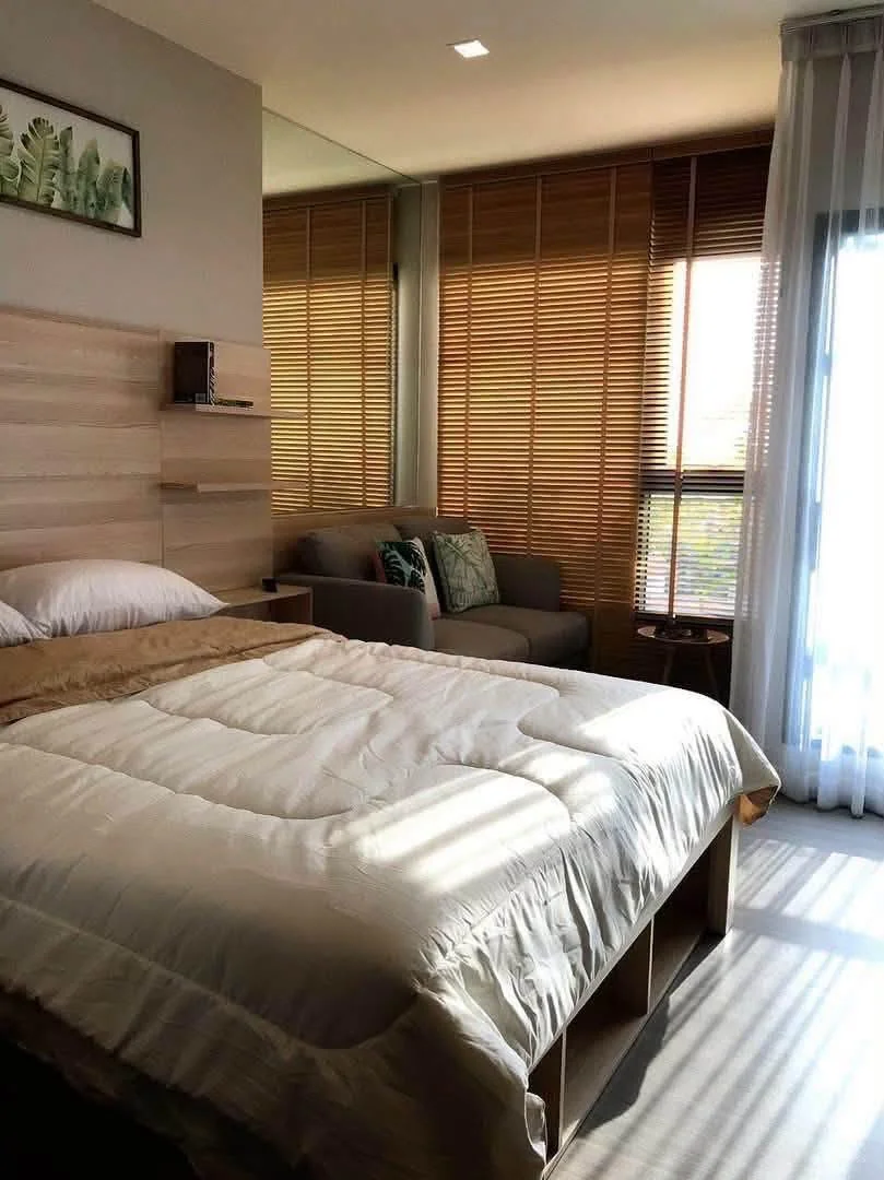 Studio condo in Life Sukhumvit 62