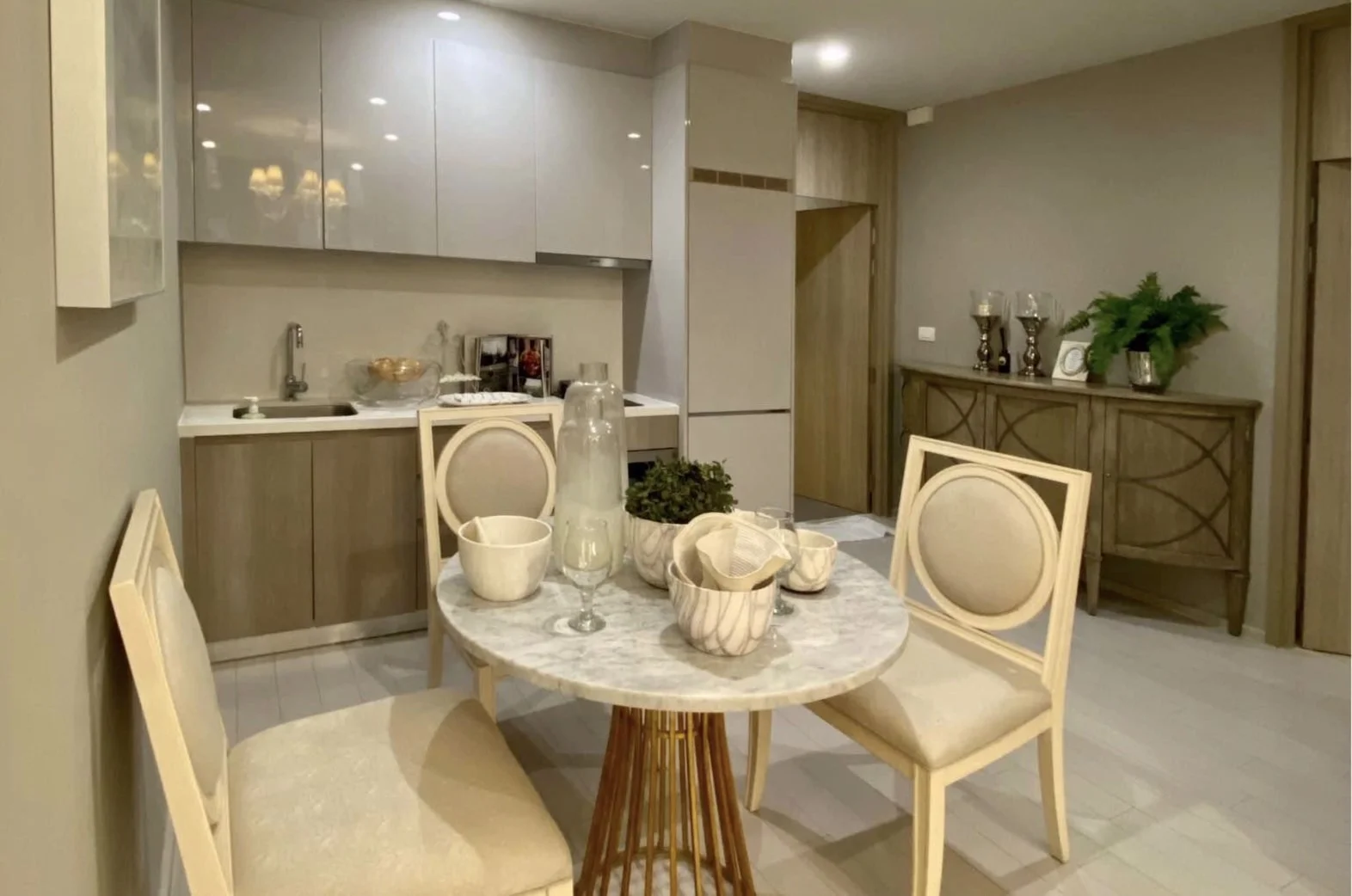 1 Bedroom condo in Noble Ploenchit