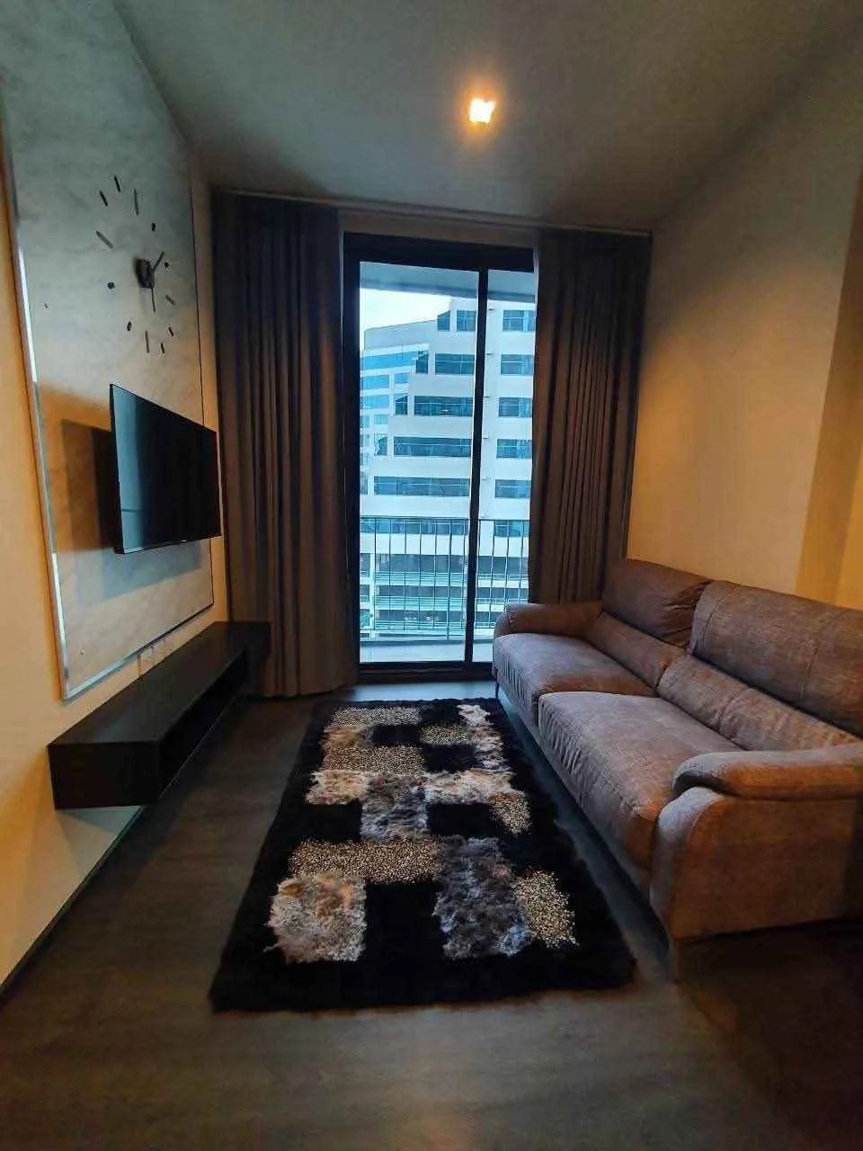 1 Bedroom condo in The Edge Sukhumvit 23