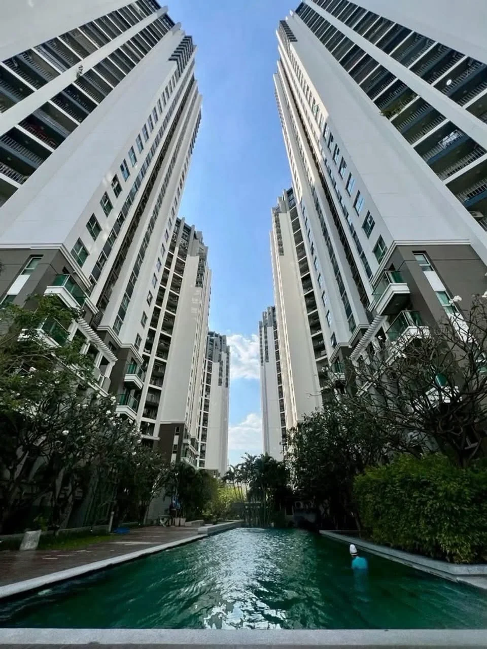 2 Bedroom condo in Belle Grand Rama 9