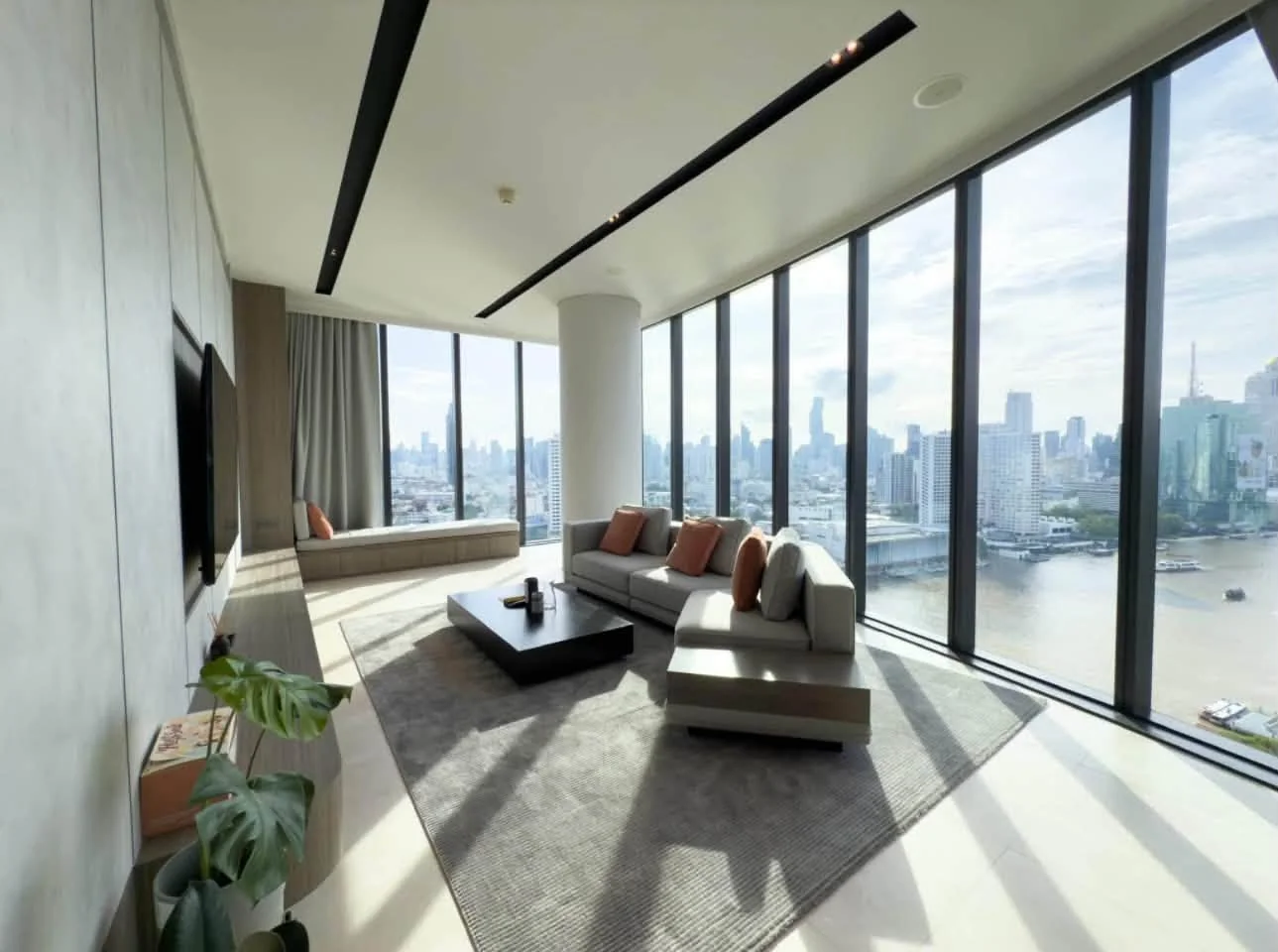 2 Bedroom condo in Banyan Tree Residences Riverside