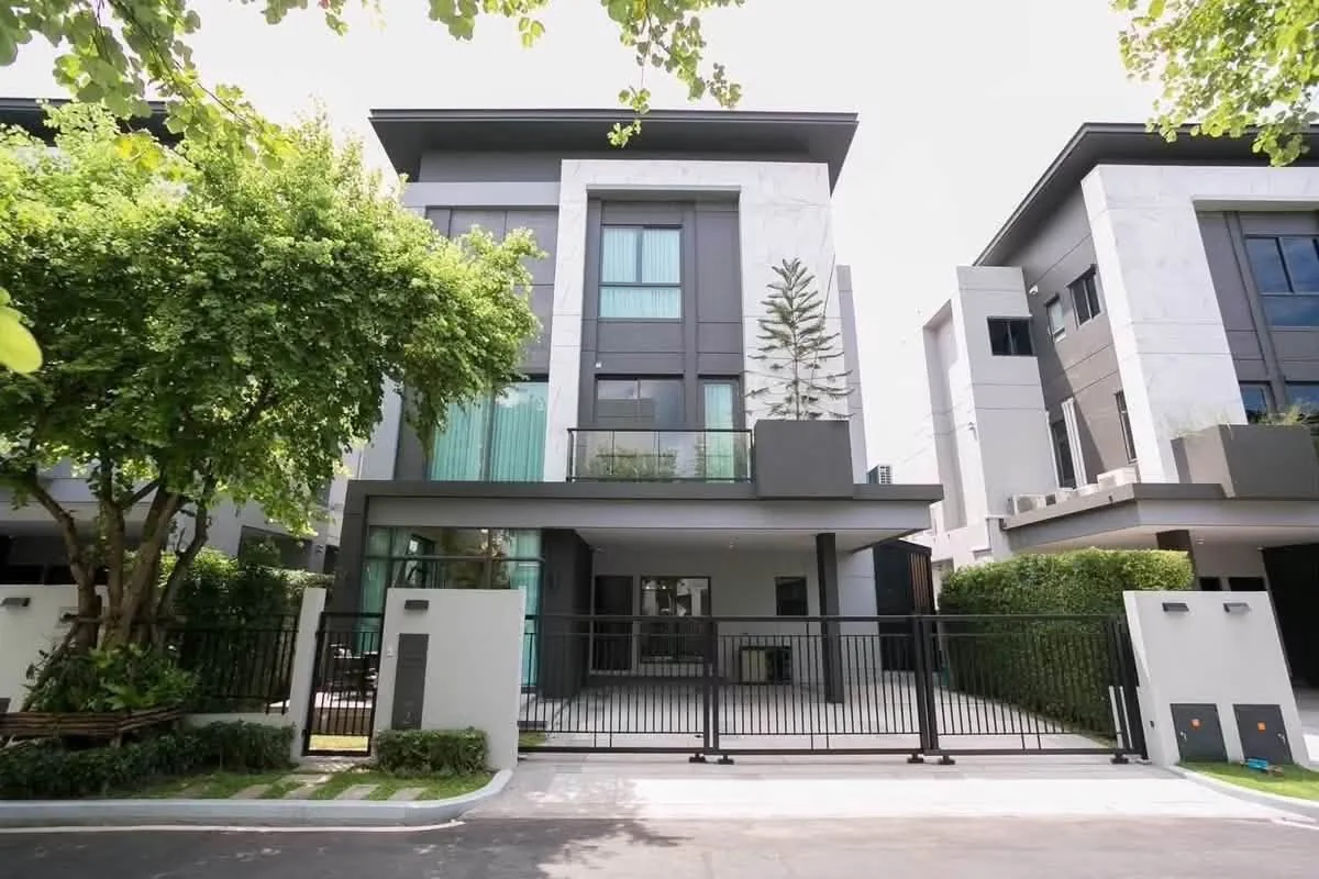 3 Bedroom condo in The Gentry Ekamai-Ladprao