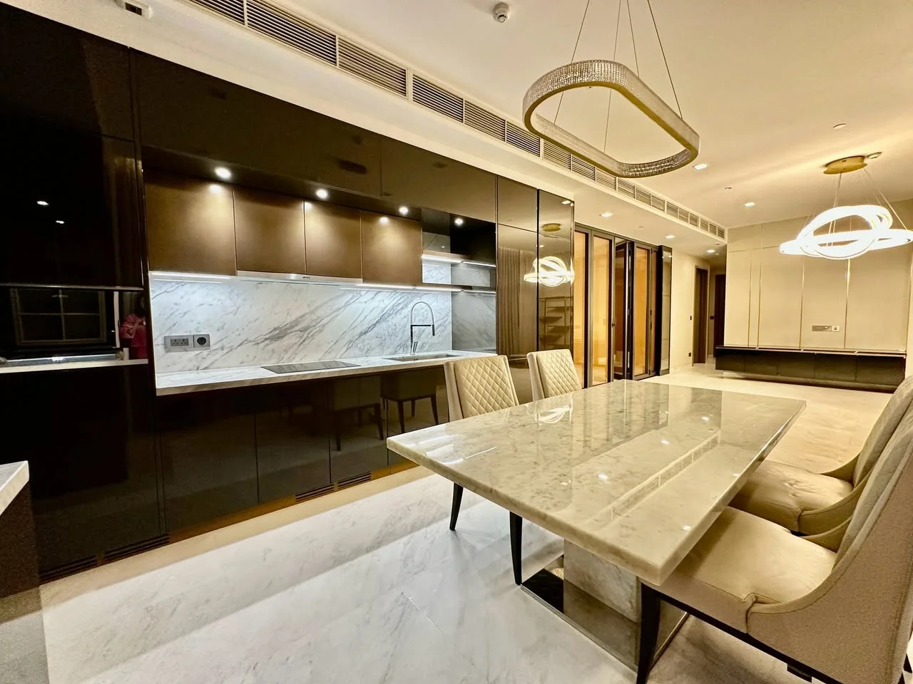 2 Bedroom condo in The Monument Thonglor